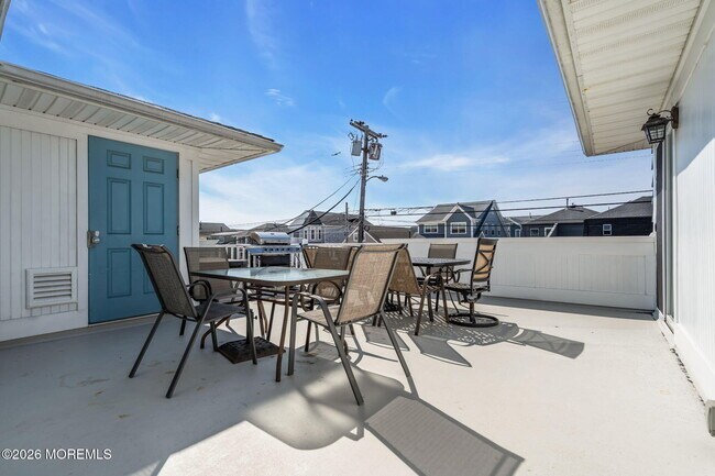 Building Photo - 65 Grand Central Ave