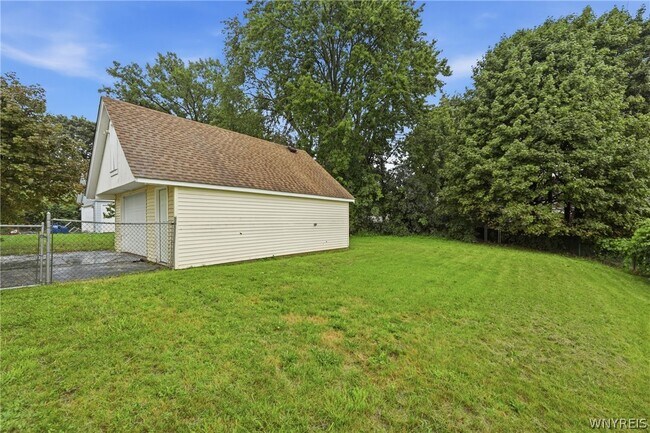 Building Photo - 4643 Patricia Dr