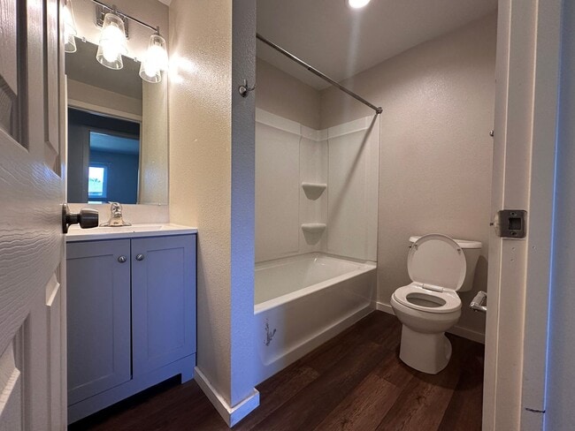 Building Photo - *Coming Soon* 3 Bedroom 2 Bath Single Fami...