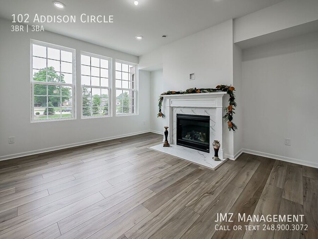Building Photo - 102 Addison Cir