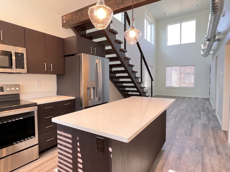 Primary Photo - 269 Blackberry Loop