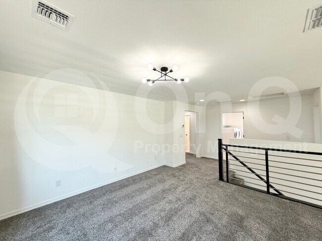 Building Photo - 9030 S 67th Dr
