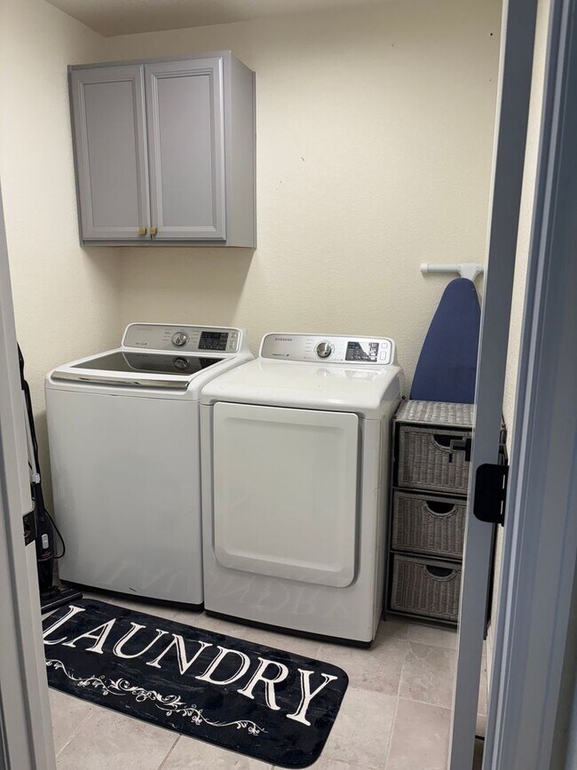 Building Photo - 9541 Pagosa St