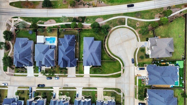 Building Photo - 2719 Country Ln