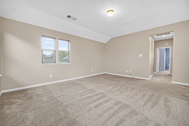 Building Photo - 16419 Sheffield Run Dr