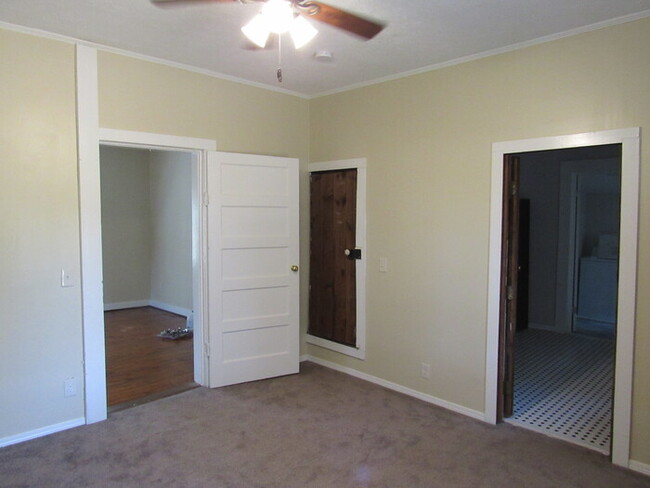 Building Photo - Cute 2 BR/ 1 BA in North Forsyth!