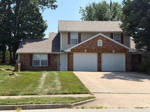 Building Photo - 1306 Godas Cir