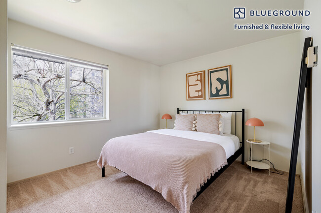 Building Photo - 4740 21st Ave NE