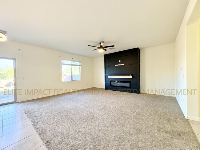 Building Photo - 11684 W Vanderbilt Farms Way