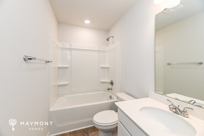 Building Photo - 4 Bedroom in Regal Farms