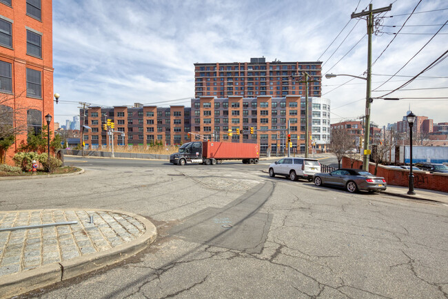 Building Photo - 100 Paterson Plank Rd