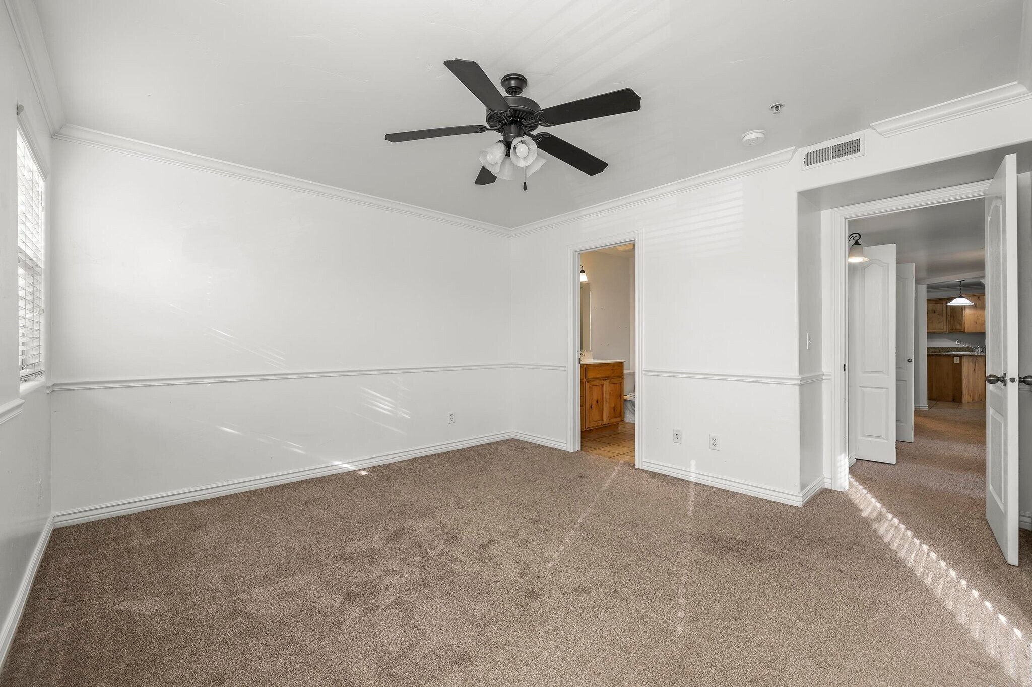 Building Photo - 518 S 2150 W