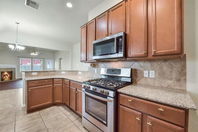Building Photo - 5114 Espuela Ln