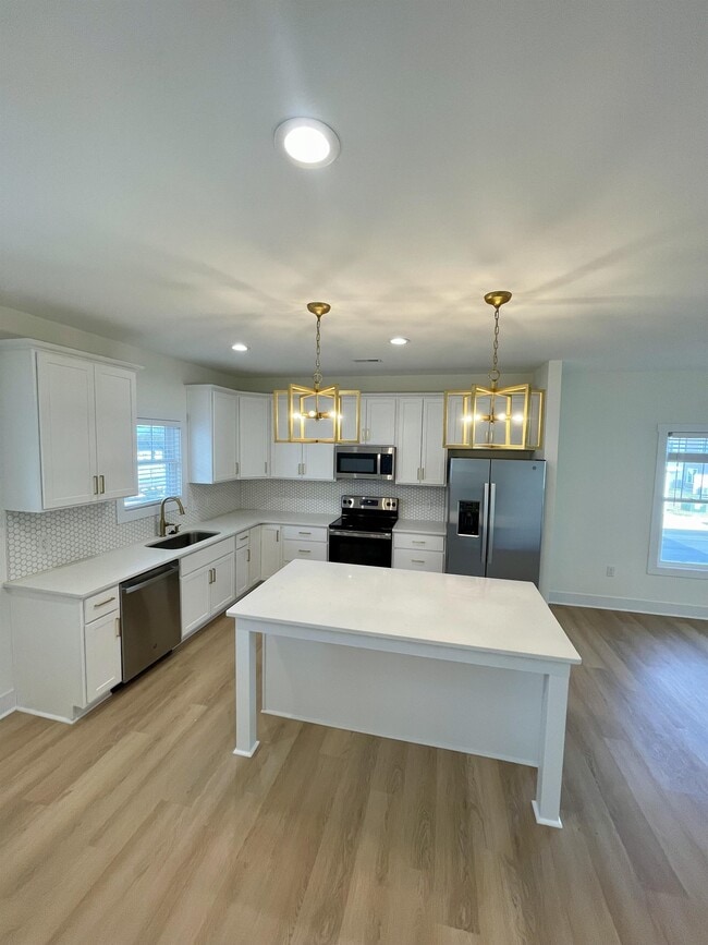 Building Photo - 556 Leesville Rd