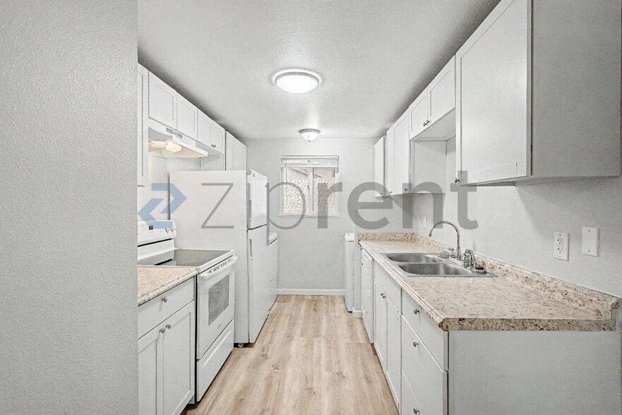 Building Photo - 9660 SW Prairie Terrace