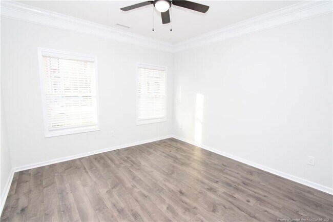 Building Photo - 1245 Russet Ln