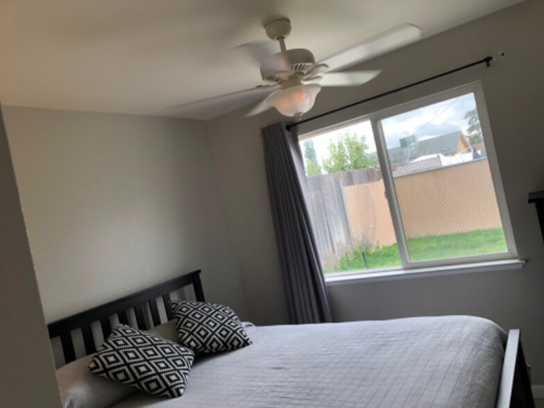 Building Photo - 0000 W Andrews