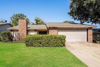 Building Photo - 7516 Four Winds Dr