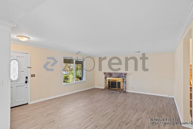 Building Photo - 8370 Parish Way