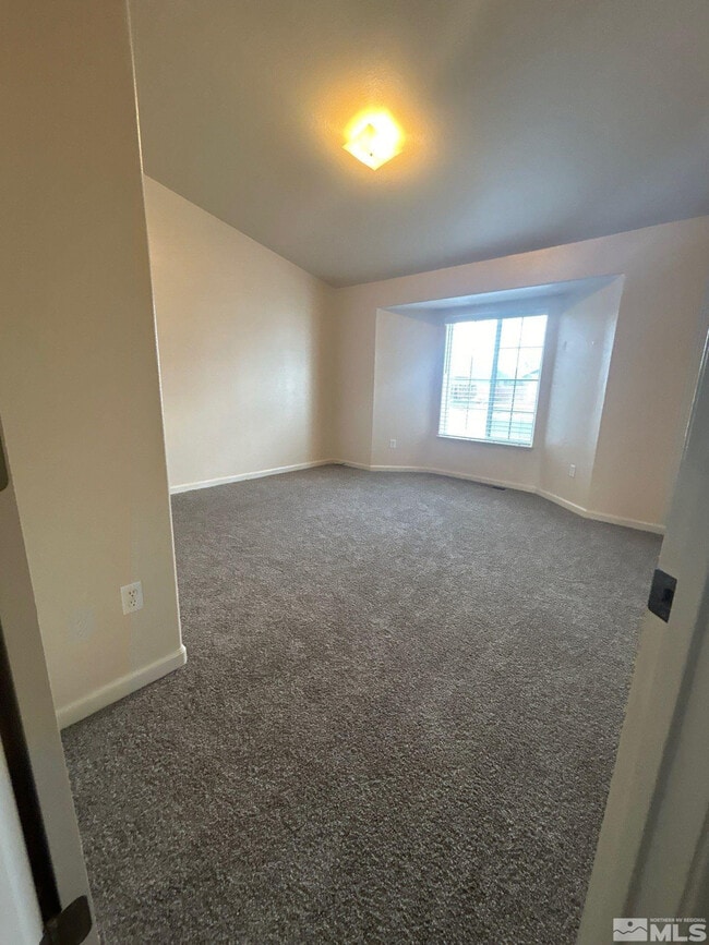 Building Photo - 455 Mallard Way