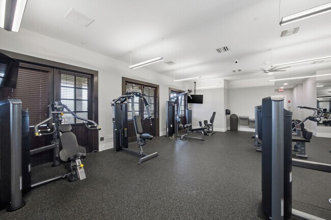 Building Photo - Resort Style Amenities near Gulf Beaches