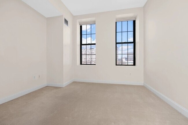 Building Photo - 150 Cambridge St
