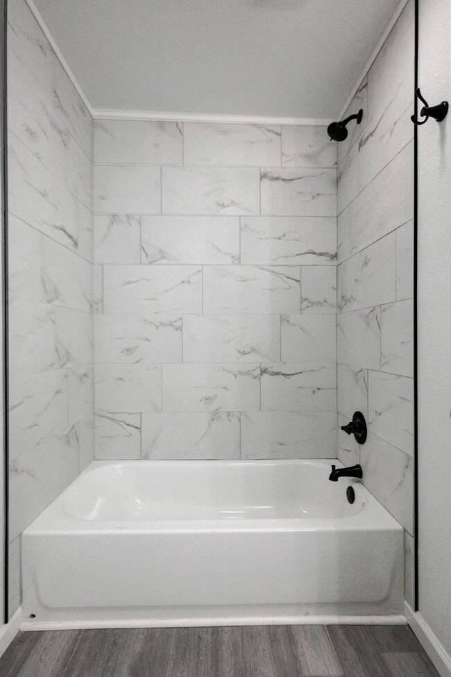 Building Photo - 2123 S Porter Ave