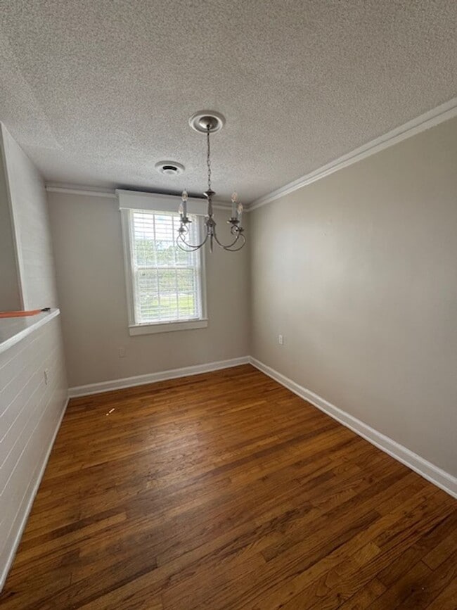 Building Photo - Oleander Court