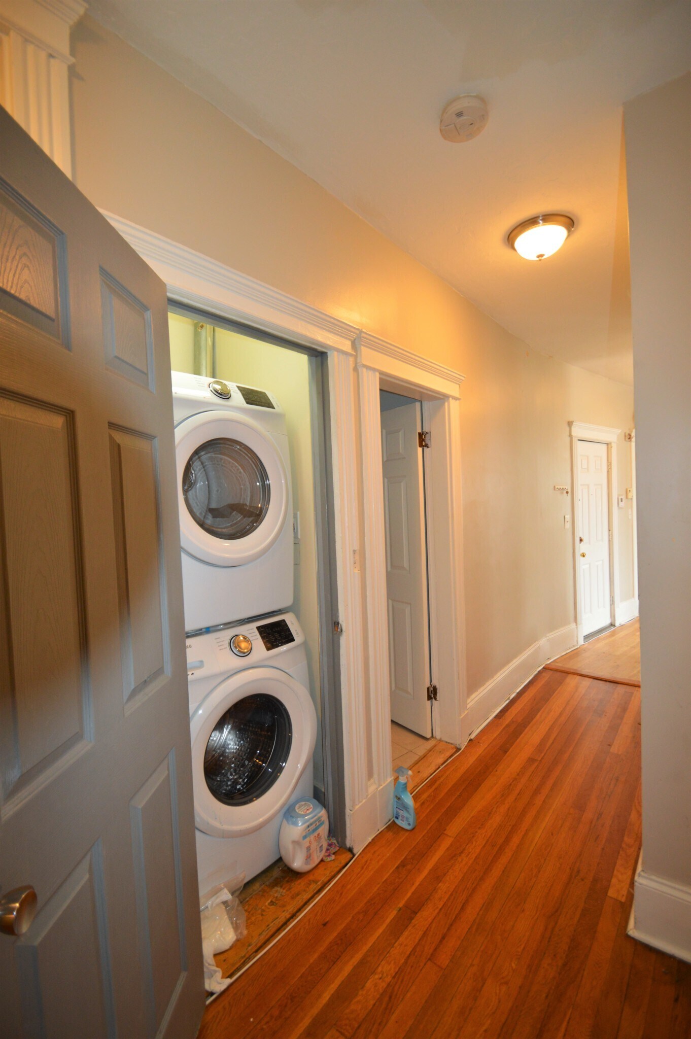 Building Photo - 83 Glenville Ave