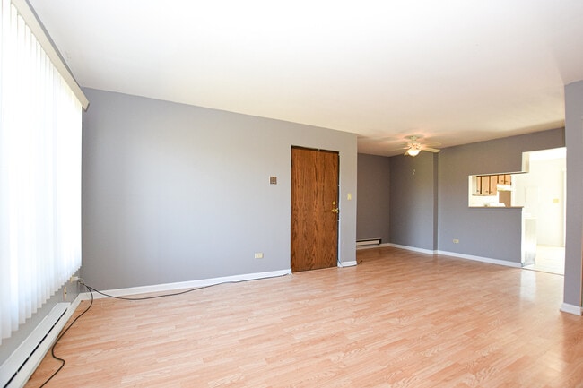 Building Photo - 264 Canterbury Ln