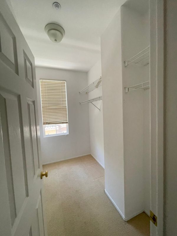 Building Photo - 414 Timberwood