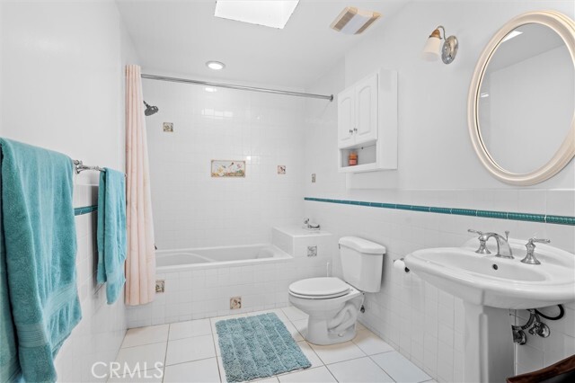 Building Photo - 2129 Palos Verdes Dr W