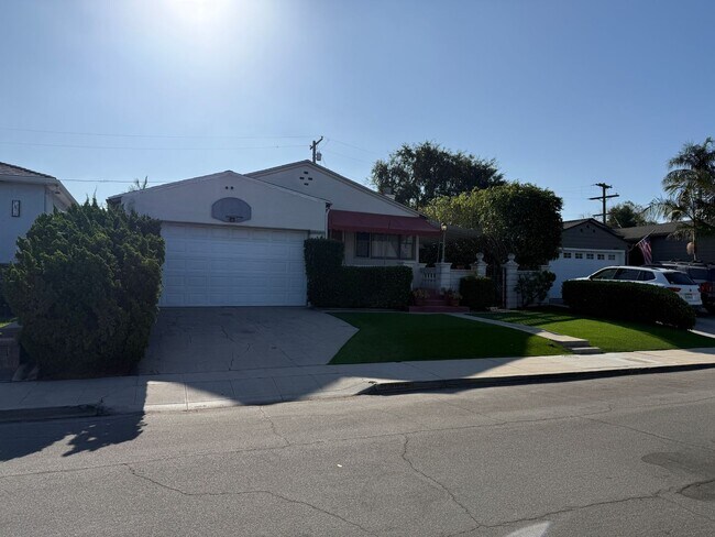 Building Photo - 4625 Cajon Way