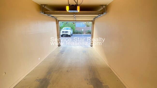 Building Photo - 3633 N 3rd Ave