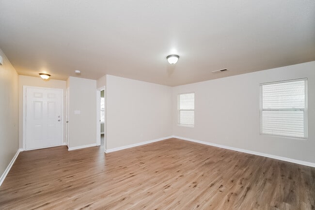Building Photo - 16765 Wellhouse Dr