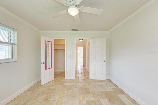 Building Photo - 1307 Primrose Rd