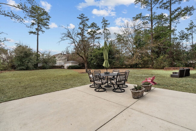 Building Photo - 2050 Midland Rd