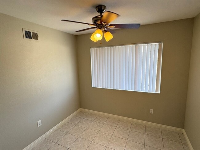 Building Photo - 7271 Elk Cir
