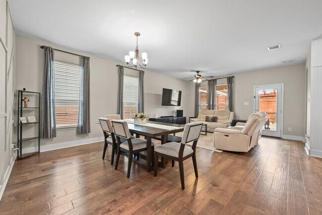 Building Photo - 291 Jarbridge Dr