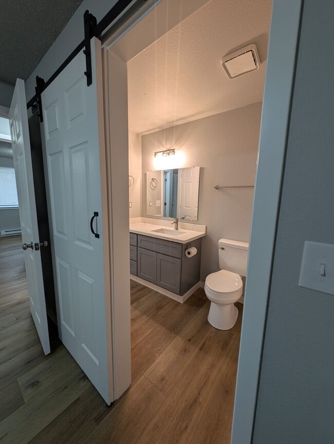 Building Photo - Newly Remodeled 3 Bedroom Home in Port Orc...