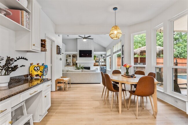 Building Photo - 5325 Cambridge Ct