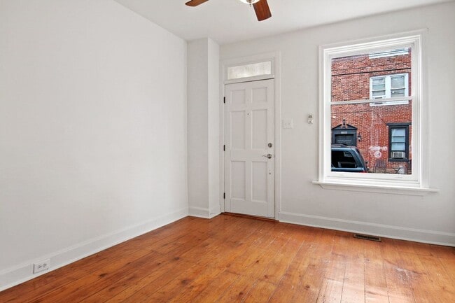 Building Photo - Coming Soon - Charming 3 Bedroom, 1.5 Bath...