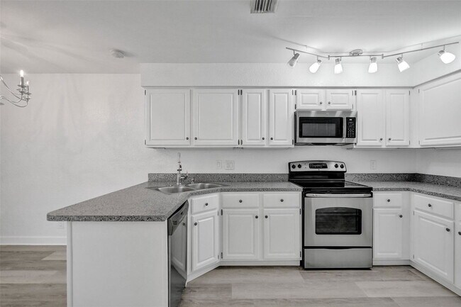 Building Photo - 11652 NW 19th Dr