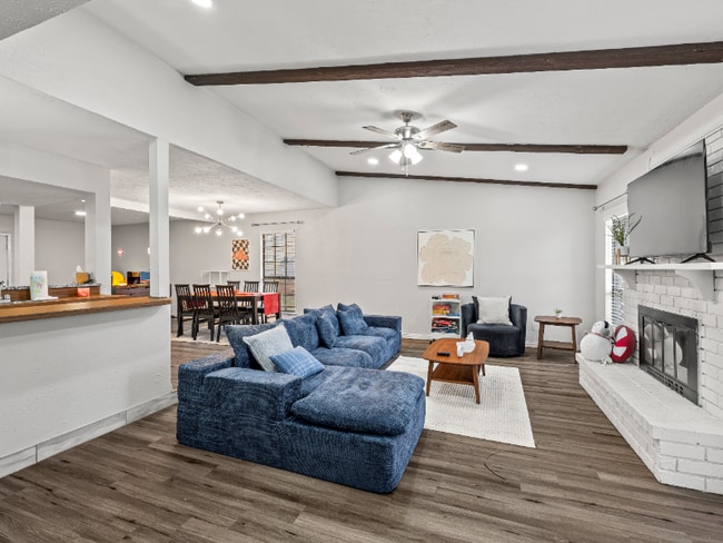 Building Photo - 2235 E Peters Colony Rd