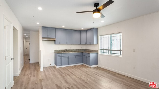 Building Photo - 601 W 49th St