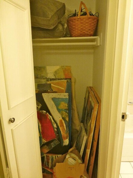 Building Photo - 185 Freeman St