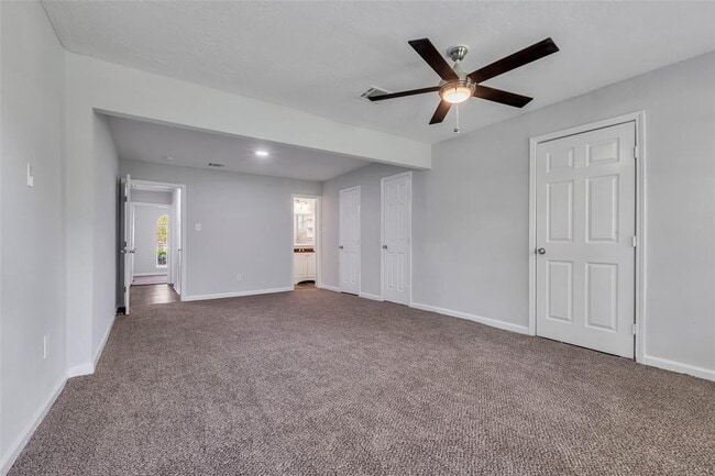Building Photo - 12331 Flushing Meadows Dr