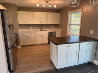 Building Photo - 3015 Sabal Palm Dr