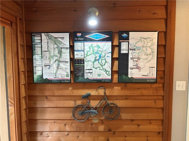 Building Photo - 80 Mayfair Dr