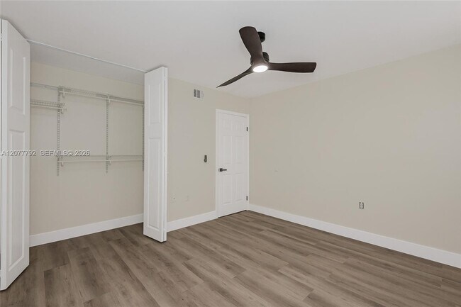 Building Photo - 1709 Whitehall Dr